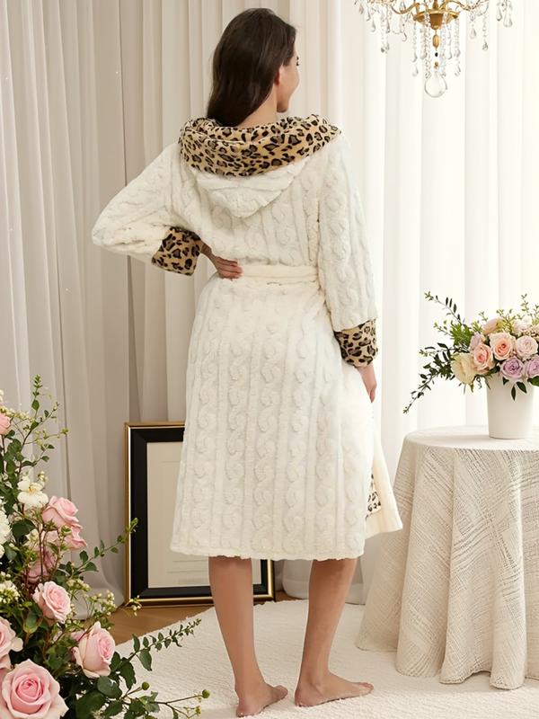 Peignoir thermique doublé imprimé léopard pour femme, robe longue décontractée douce et confortable à manches longues avec ceinture, vêtements de nuit pour femme pour l'automne et l'hiver