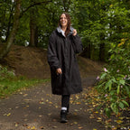 Peignoir de Séchage Imperméable Coupe-Vent, Robe de Changement Doublée Polaire Sherpa Douce, Manteau Veste à Capuche Surdimensionné à Manches Longues pour Enfants, Adultes, Hommes, Femmes, Surf, Plage, Natation, Restez au Sec