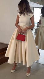 Robe Trapèze Femme Col Rond Coupe Trois-Dimensions Élégante