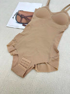 Body gainant pour femme avec bretelles spaghetti réglables et dos nu, vêtement d'été, body basique tricoté uni froncé sans coutures et sans armatures pour l'été, gaine sculptante pour femme au quotidien