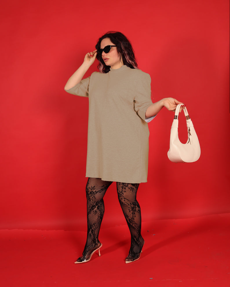 OVERSIZE T-SHIRT WITH SHOULDER PADS