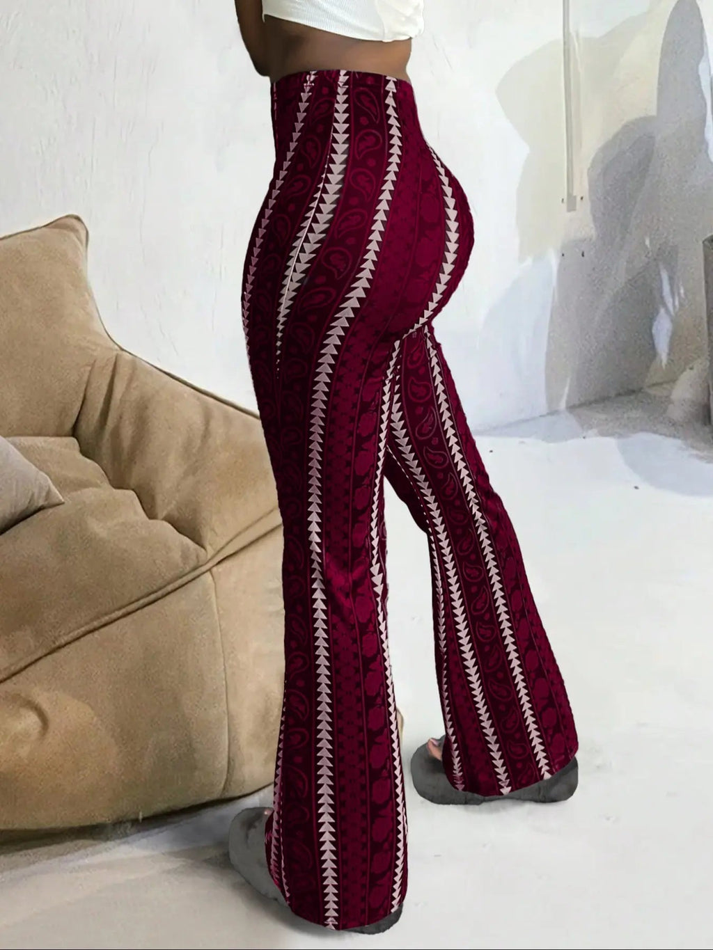 Pantaloni attillati in maglia svasati con stampa geometrica da donna, pantaloni casual estivi comodi ed eleganti per l'uso quotidiano, capi inferiori da donna per tutte le stagioni
