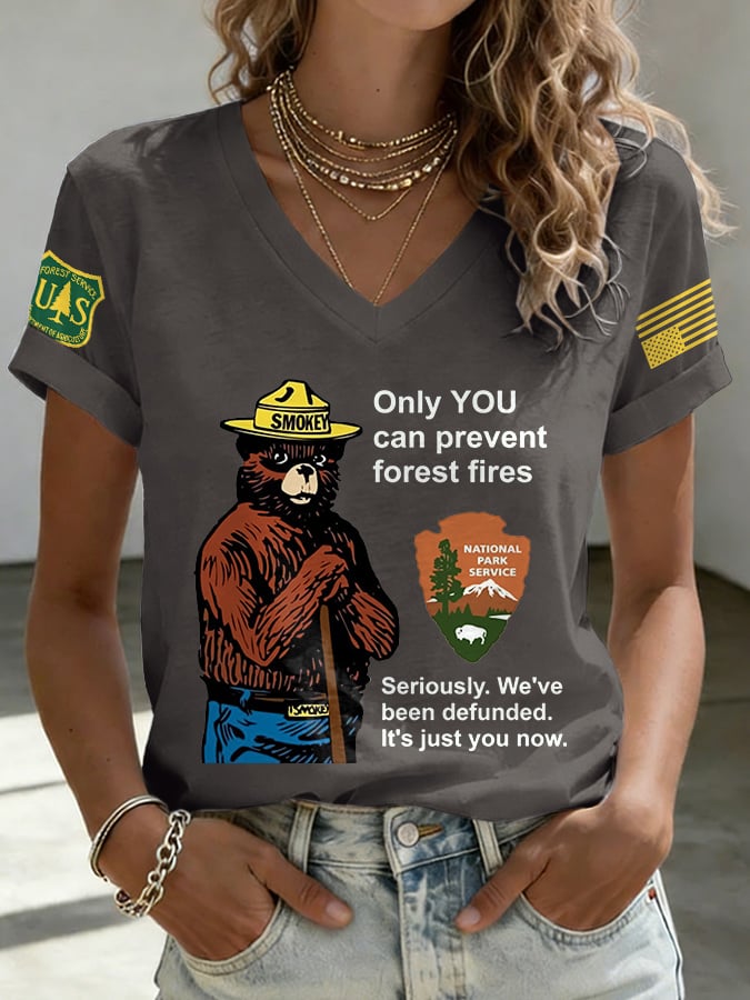 T-Shirt Stampa Girocollo Retro Resist Save The Forest Service Only You Can Prevent Forest Fires Seriously. We've Been Defunded. It'S Just You Now