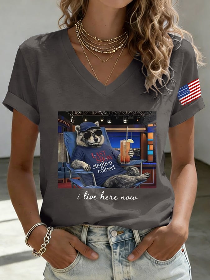 🔥Buy 3 Get 15% Off🔥V-Neck Retro Last Show Raccoon I Live Here Now Print T-Shirt