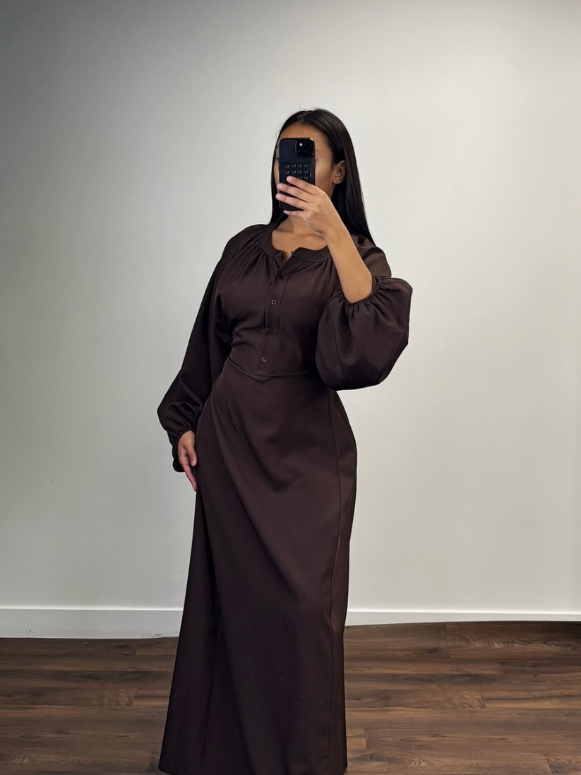 Robe mastoura ou cintrée