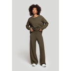 Completo due pezzi in maglia: T-shirt a maniche lunghe, girocollo, pantaloni con elastico in vita, maglia di medio spessore, comodo e versatile, abbigliamento femminile, adatto all'uso quotidiano, specialmente per i cambi di stagione.