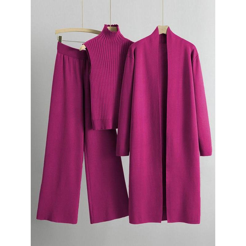 Ensemble trois pièces tendance : débardeur à col roulé en maille, pantalon large et cardigan long ouvert, vêtements décontractés pour femme