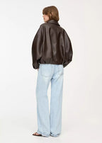 Veste Ébène Luxueuse – Affichant sans effort un style élégant.