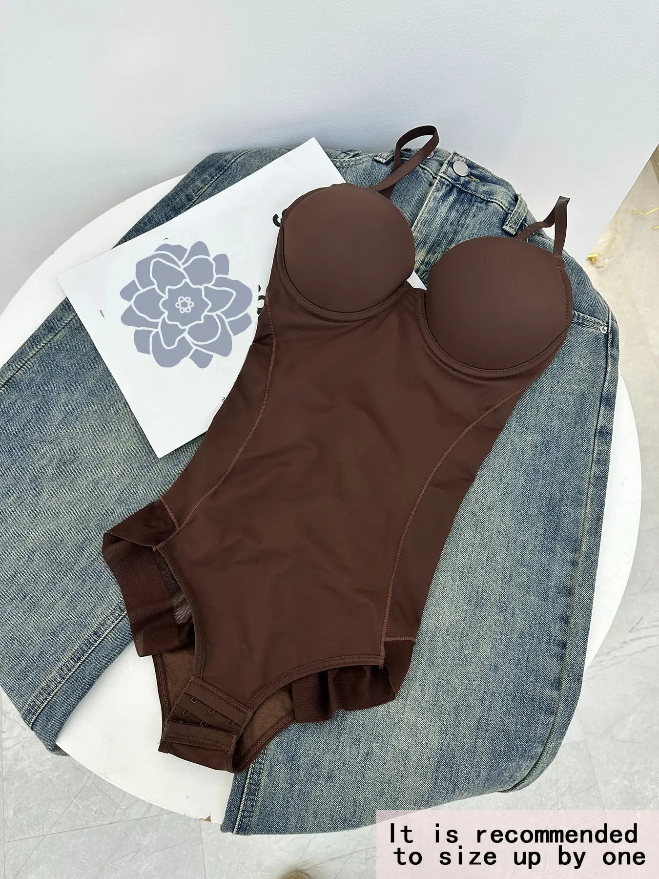 Slimming Bodysuit Shapewear with Bra, Adjustable Straps and Hook Closure, Lightweight Shaping Underwear for Women, Perfect for Evening Gowns