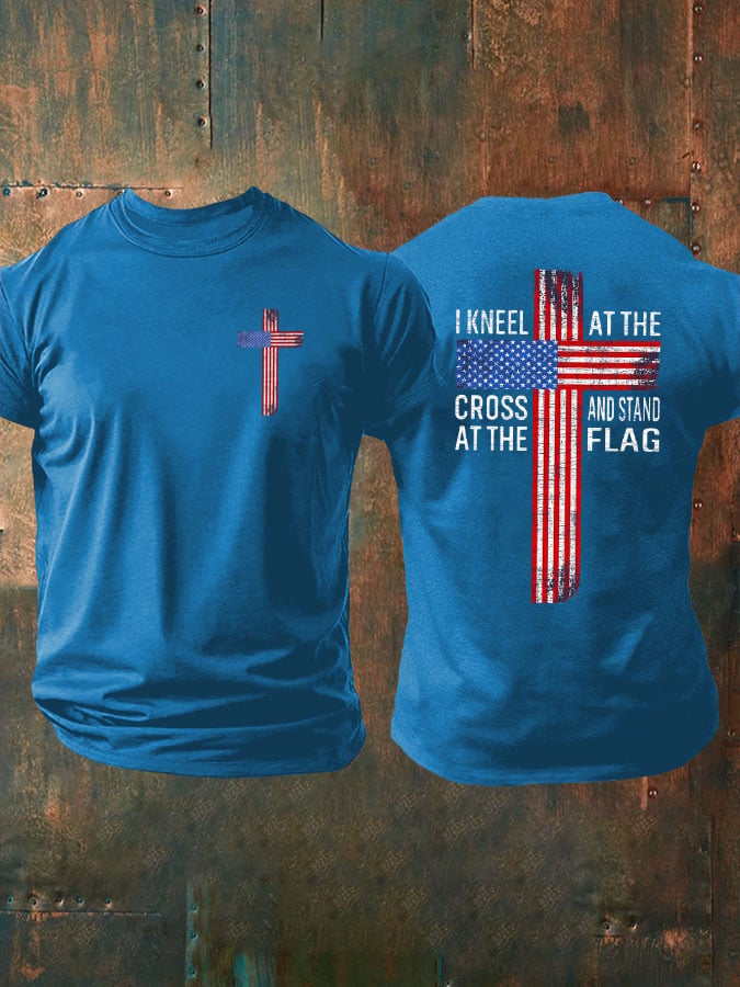 T-shirt da uomo con stampa "I Kneel At The Cross And Stand At The Flag"