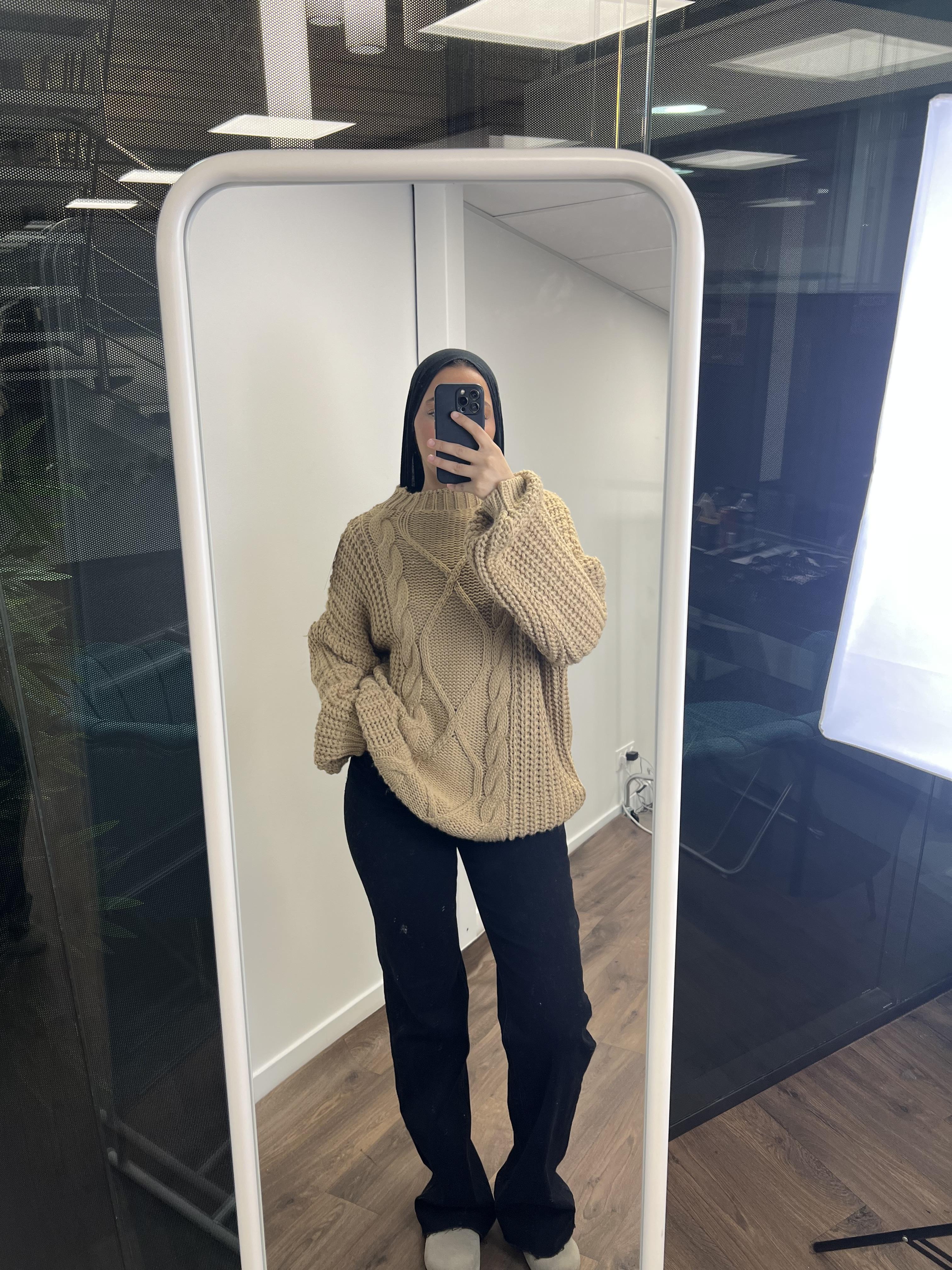 Long-sleeved jumper