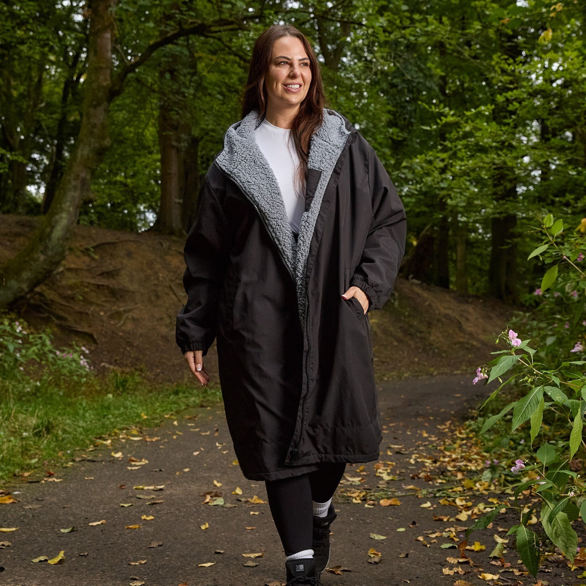 Peignoir de Séchage Imperméable Coupe-Vent, Robe de Changement Doublée Polaire Sherpa Douce, Manteau Veste à Capuche Surdimensionné à Manches Longues pour Enfants, Adultes, Hommes, Femmes, Surf, Plage, Natation, Restez au Sec