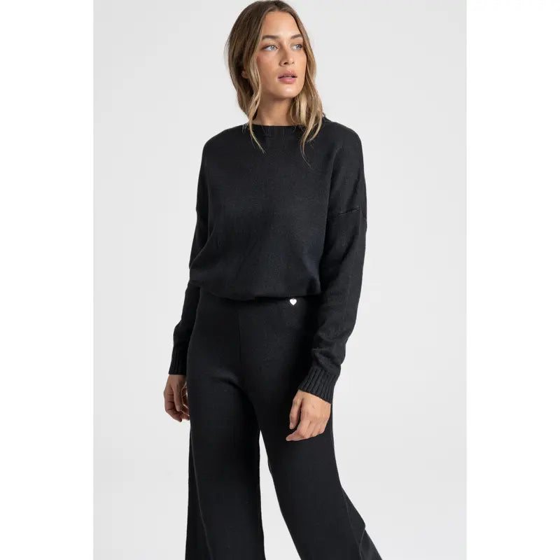 Completo due pezzi in maglia: T-shirt a maniche lunghe, girocollo, pantaloni con elastico in vita, maglia di medio spessore, comodo e versatile, abbigliamento femminile, adatto all'uso quotidiano, specialmente per i cambi di stagione.