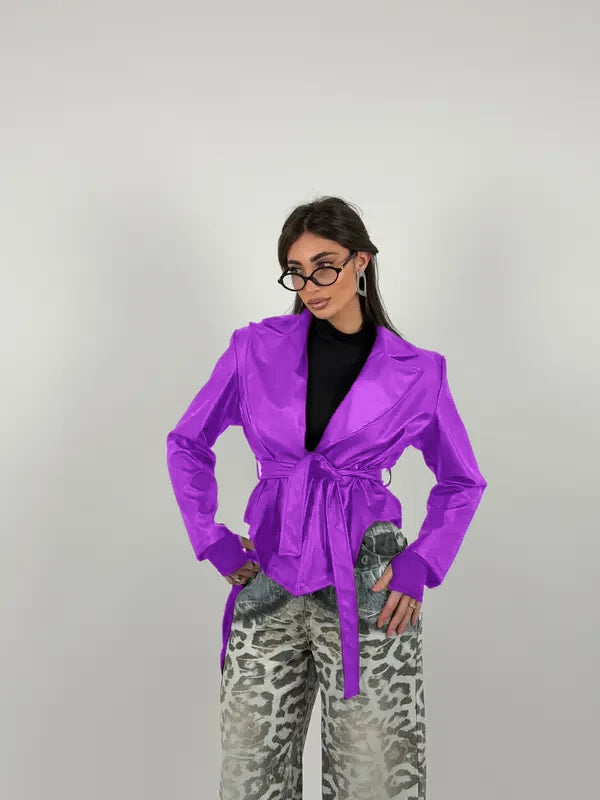 Veste avec ceinture à la taille