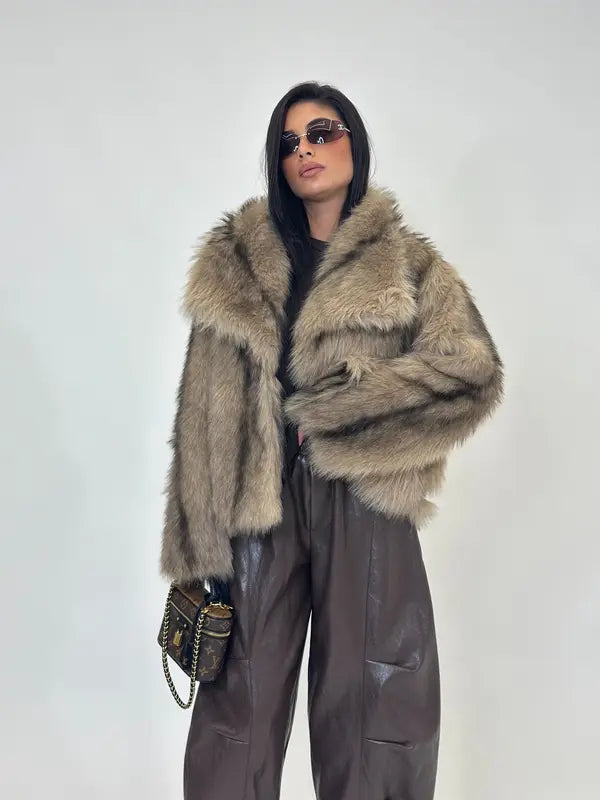 Veste en fausse fourrure unie pour femme, manteau décontracté à col et manches longues pour l'automne et l'hiver, vêtements quotidiens pour femme, hauts mignons