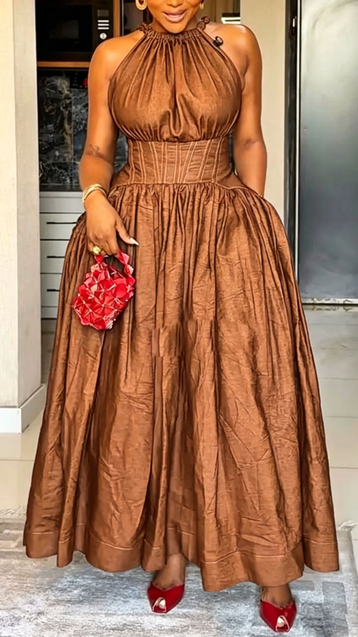 Robe élégante sans manches à col rond et taille cintrée pour femme