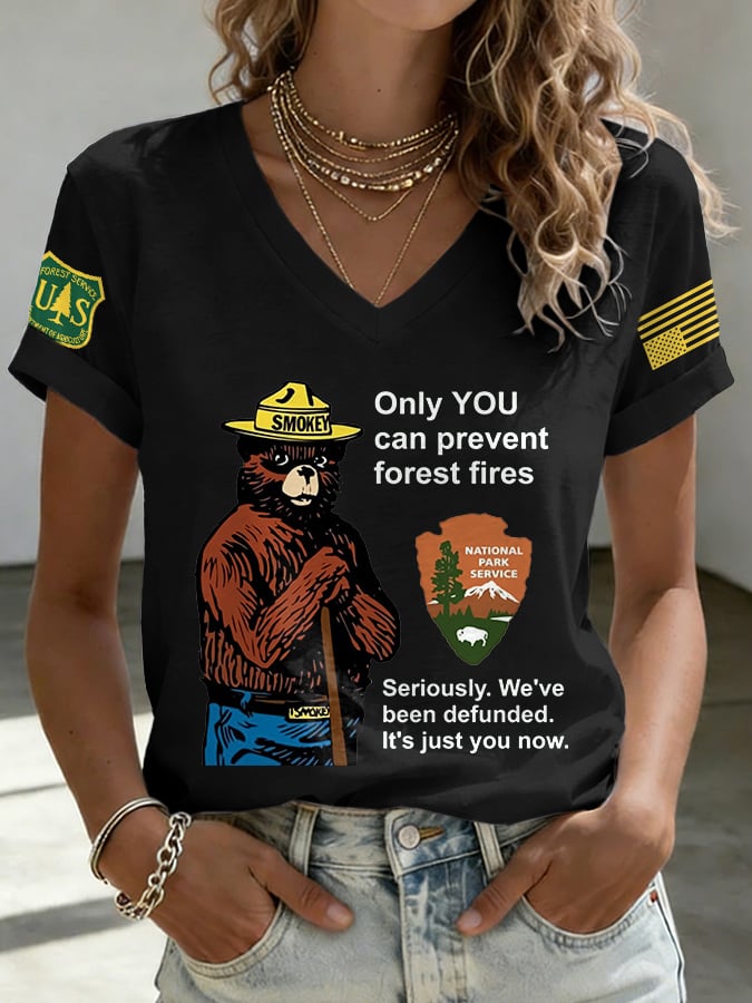 T-Shirt Stampa Girocollo Retro Resist Save The Forest Service Only You Can Prevent Forest Fires Seriously. We've Been Defunded. It'S Just You Now