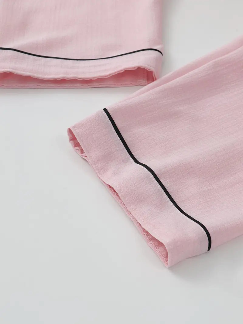 Ensemble de pyjama pour femme à broderie de cœurs, col cranté, manches courtes et poches, chemise et short confortables et décontractés pour toutes les saisons