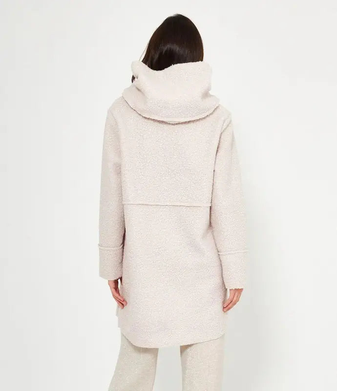 Cappotto con cappuccio e bottoni da donna per l'autunno/inverno, elegante e versatile, adatto a varie occasioni.