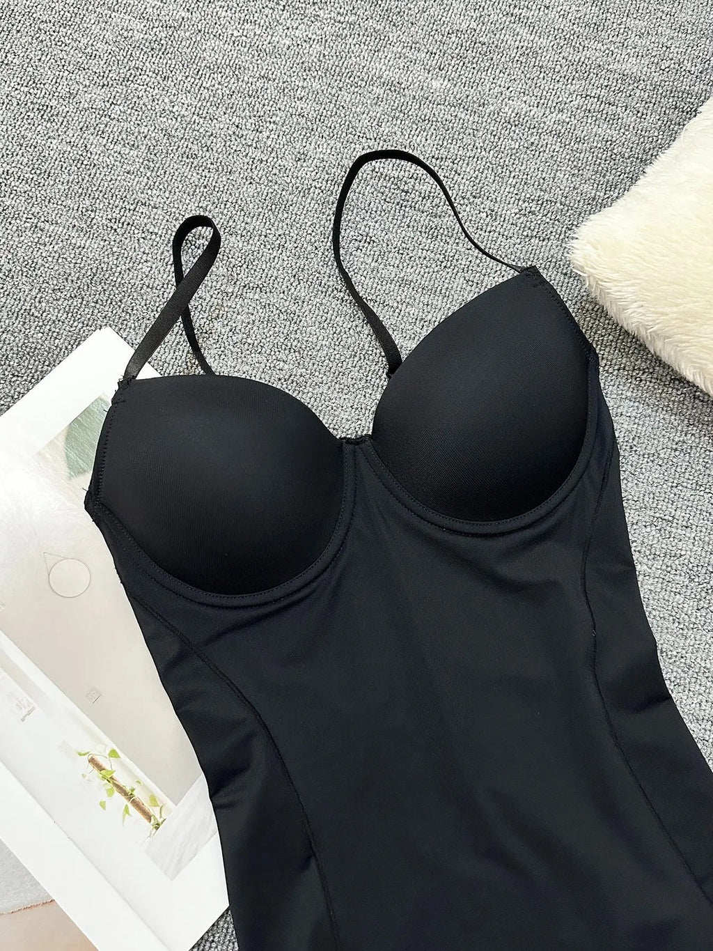 Ensemble Bodysuit Amincissant Froncé pour Femme, Design Fin Sans Bretelles, Parfait pour les Robes de Soirée, Sous-vêtement Confortable Toutes Saisons