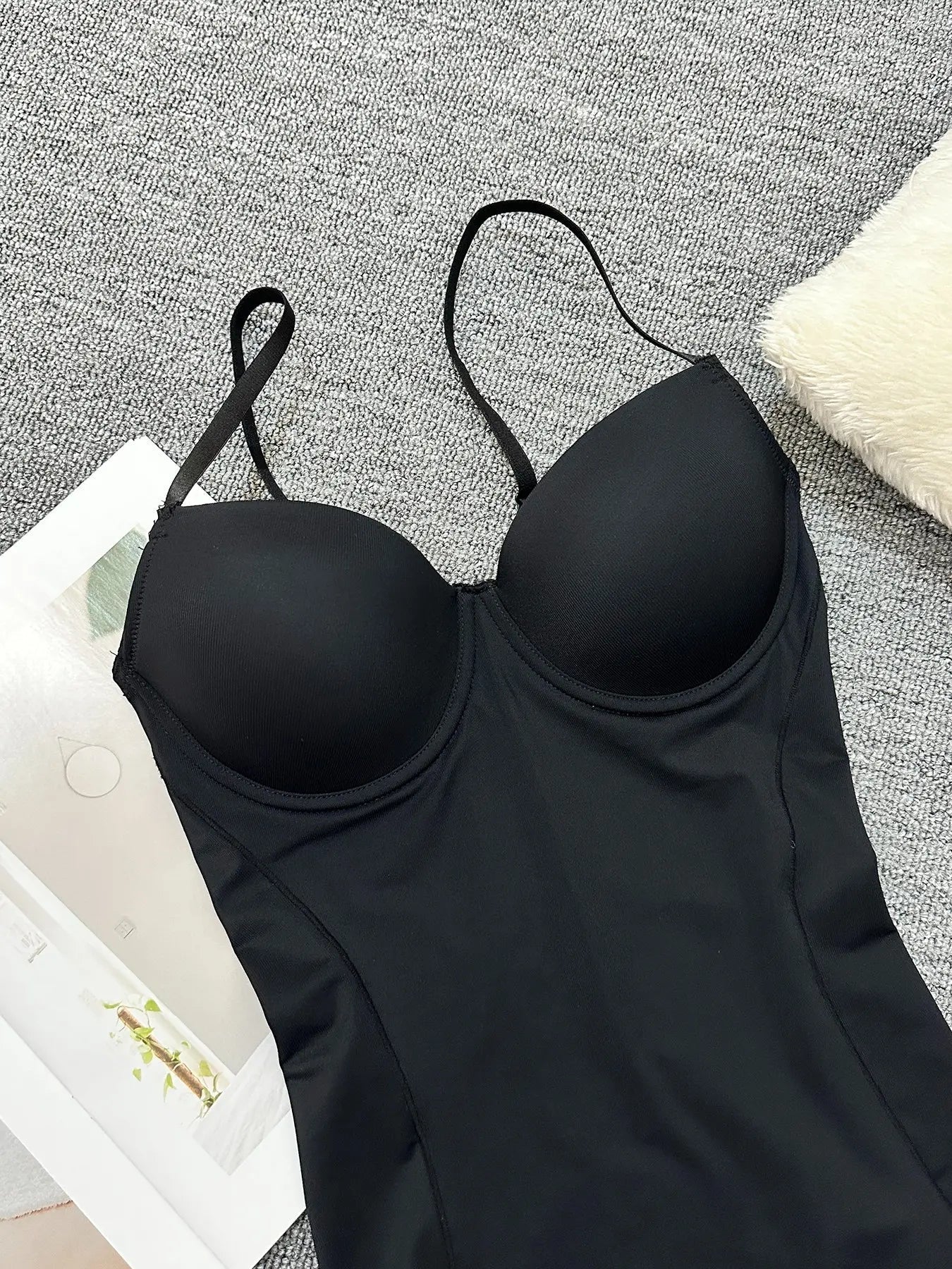 Ensemble Bodysuit Amincissant Froncé pour Femme, Design Fin Sans Bretelles, Parfait pour les Robes de Soirée, Sous-vêtement Confortable Toutes Saisons