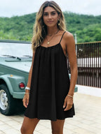 Nouvelle Robe Courte Unie à Fines Bretelles et Dos Nu