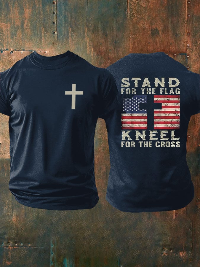 T-Shirt da uomo con stampa "Stand For The Flag Kneel For The Cross