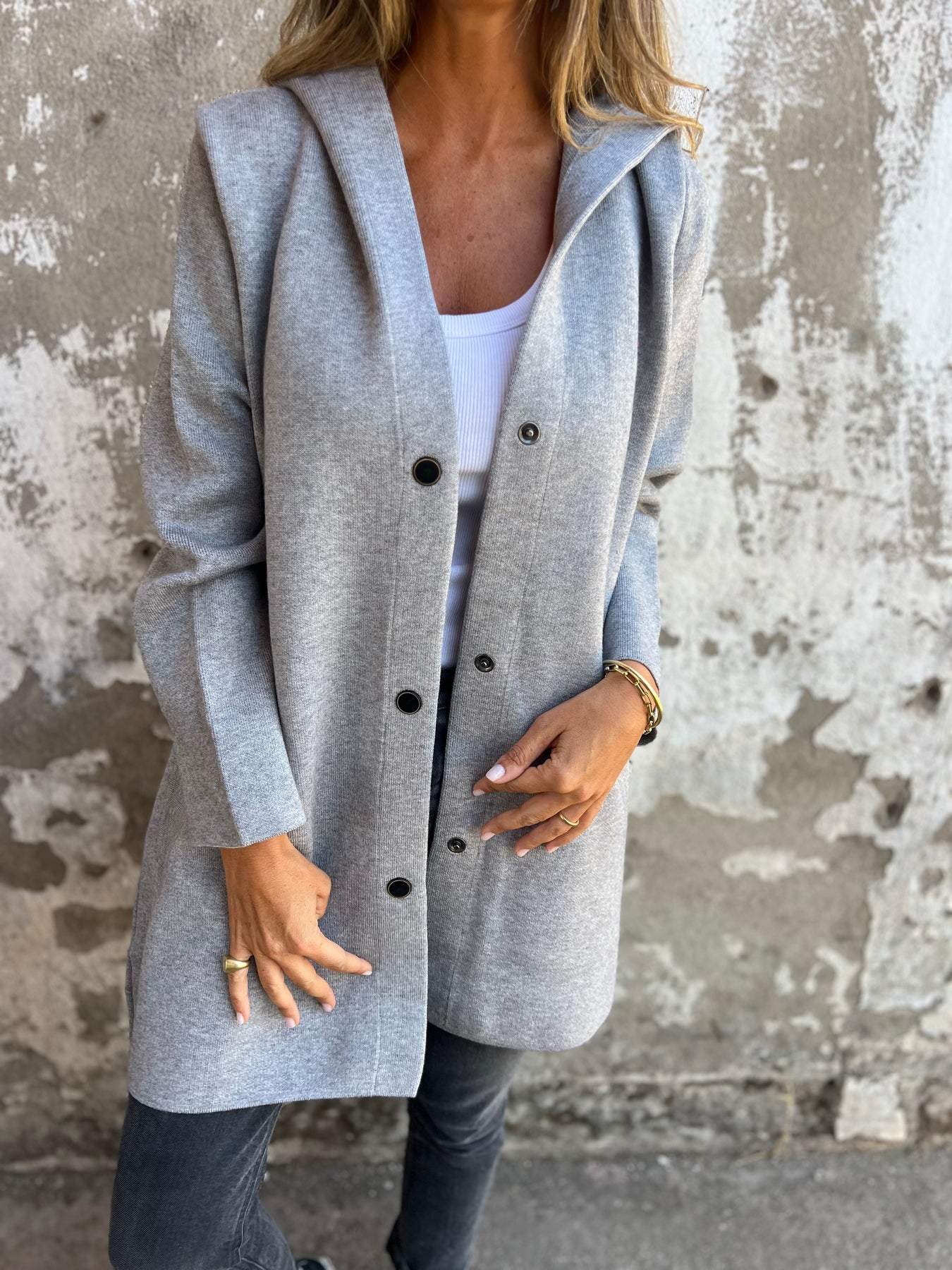 Veste décontractée à capuche et à boutonnage simple