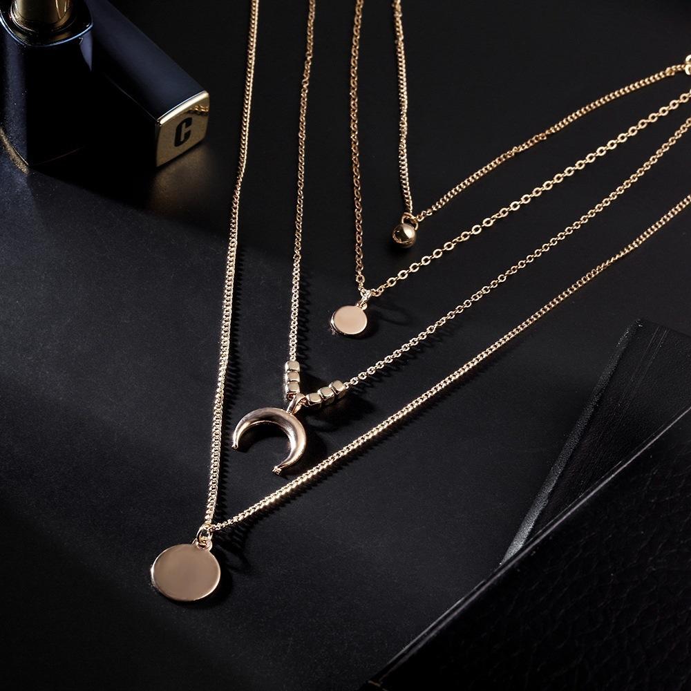 Collier pendentif multi-couches femme lune bohème doré argenté